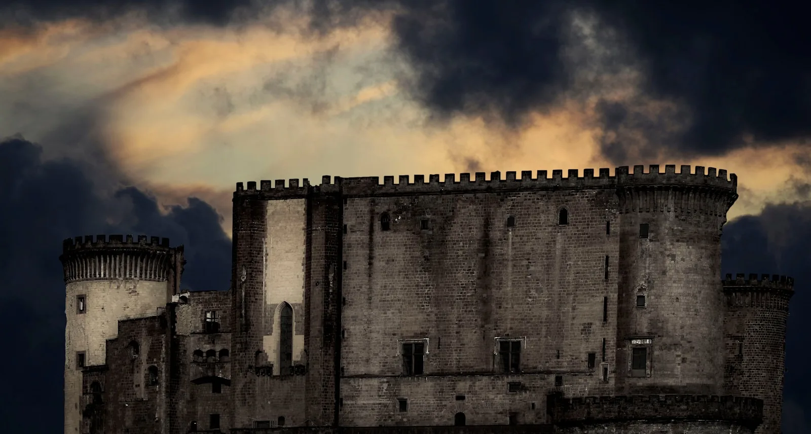 Naples view for the guide Via Toledo e Quartieri Spagnoli
